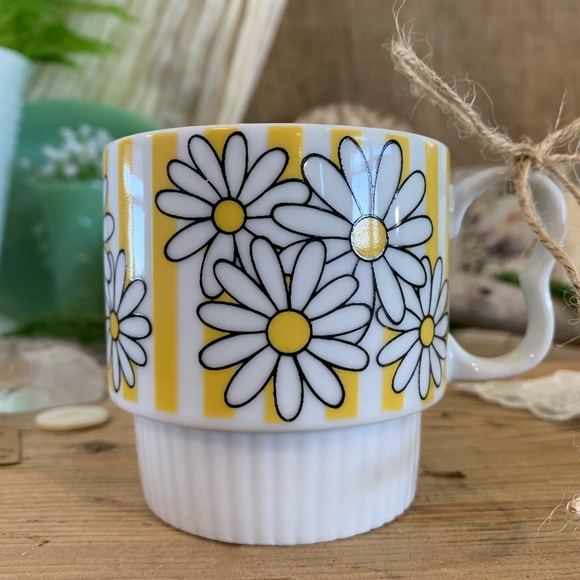 Vintage Ceramic Floral Mug 🌼 Unique Home Decor / Kitchen / Gift / Nature - Picture 8 of 9